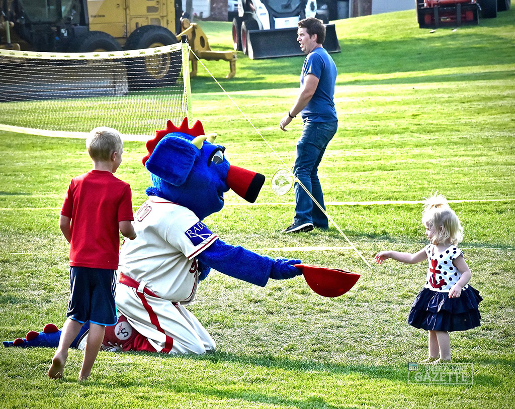 Barefoot in the Park in Liberty Lake